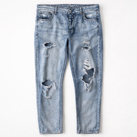 American Eagle Distressed Ripped Tomgirl Button Fly High Rise Jeans Size 16 - Picture 2 of 11